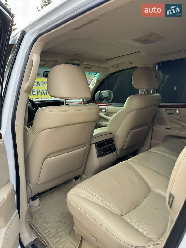 Внедорожник / Кроссовер Lexus LX 2008 в Кривом Роге