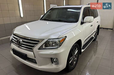 Lexus LX 2012