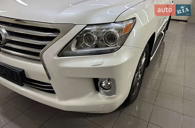 Позашляховик / Кросовер Lexus LX 2012 в 
