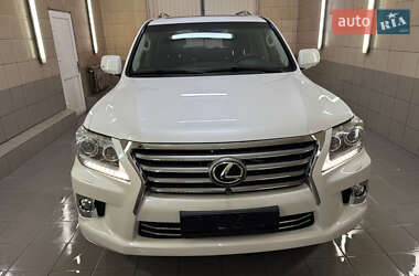 Позашляховик / Кросовер Lexus LX 2012 в 