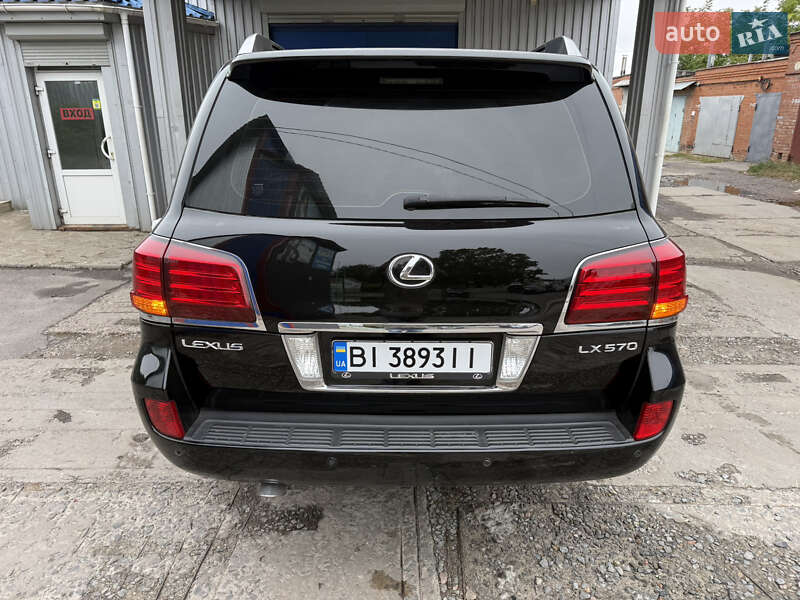 Позашляховик / Кросовер Lexus LX 2008 в Полтаві