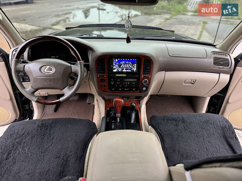 Внедорожник / Кроссовер Lexus LX 2002 в Надворной