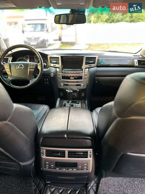 Внедорожник / Кроссовер Lexus LX 2013 в Днепре