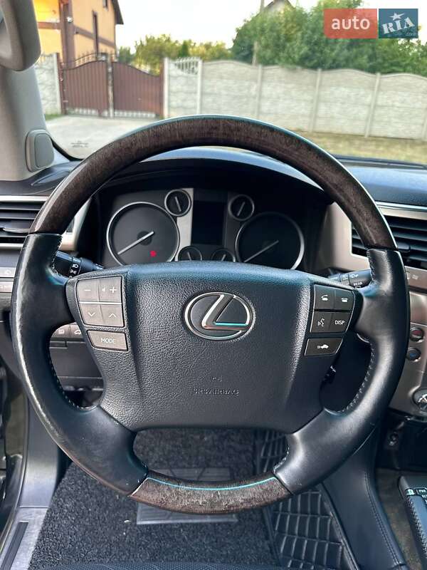 Внедорожник / Кроссовер Lexus LX 2013 в Днепре
