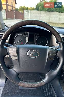 Внедорожник / Кроссовер Lexus LX 2013 в 