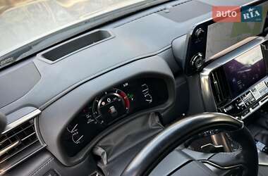 Позашляховик / Кросовер Lexus LX 2022 в 