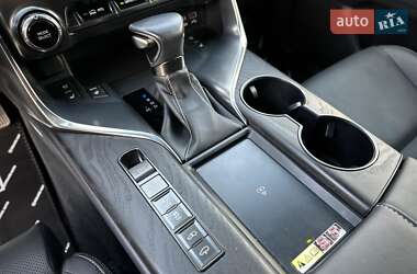 Позашляховик / Кросовер Lexus LX 2022 в 