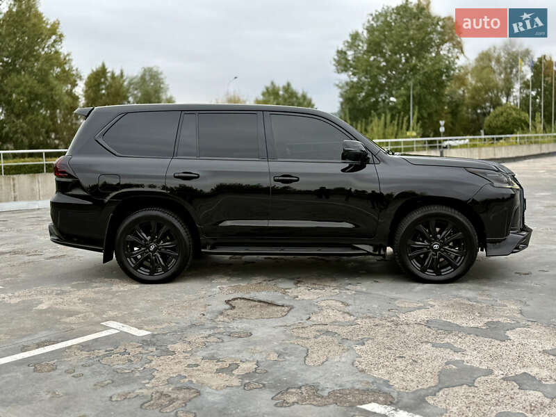 Позашляховик / Кросовер Lexus LX 2016 в Києві