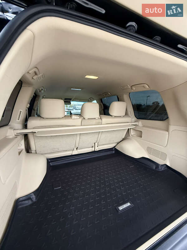Позашляховик / Кросовер Lexus LX 2016 в Києві