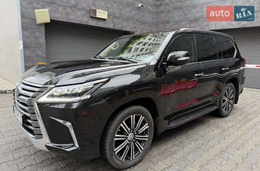 Позашляховик / Кросовер Lexus LX 2021 в 