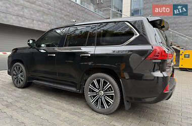 Позашляховик / Кросовер Lexus LX 2021 в 