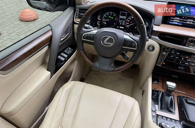 Позашляховик / Кросовер Lexus LX 2021 в 