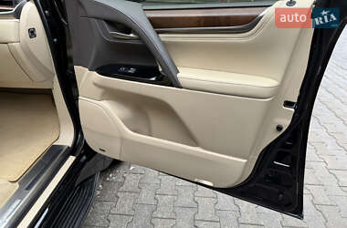 Позашляховик / Кросовер Lexus LX 2021 в 