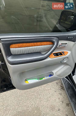 Позашляховик / Кросовер Lexus LX 2005 в 