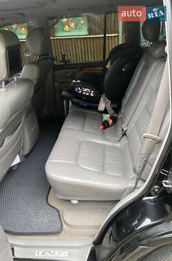 Позашляховик / Кросовер Lexus LX 2005 в 