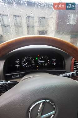 Позашляховик / Кросовер Lexus LX 2004 в 