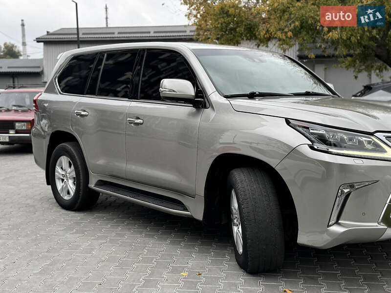 Позашляховик / Кросовер Lexus LX 2016 в Кропивницькому