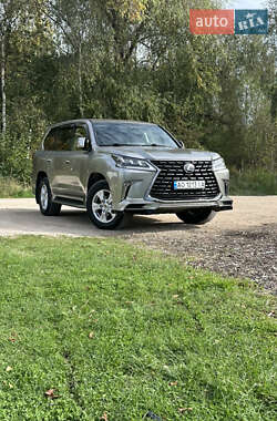 Позашляховик / Кросовер Lexus LX 2016 в  фото 19 Позашляховик / Кросовер Lexus LX 2016 в