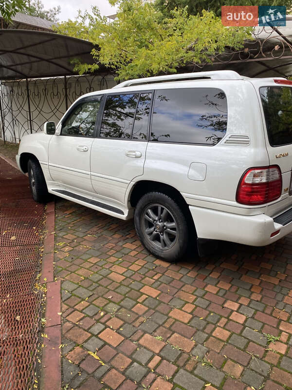 Внедорожник / Кроссовер Lexus LX 2004 в Одессе
