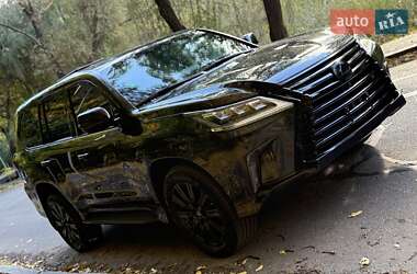 Позашляховик / Кросовер Lexus LX 2017 в 