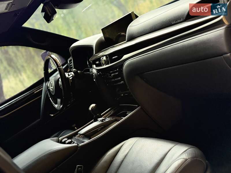 Внедорожник / Кроссовер Lexus LX 2017 в Киеве фото 18 Внедорожник / Кроссовер Lexus LX 2017 в Киеве