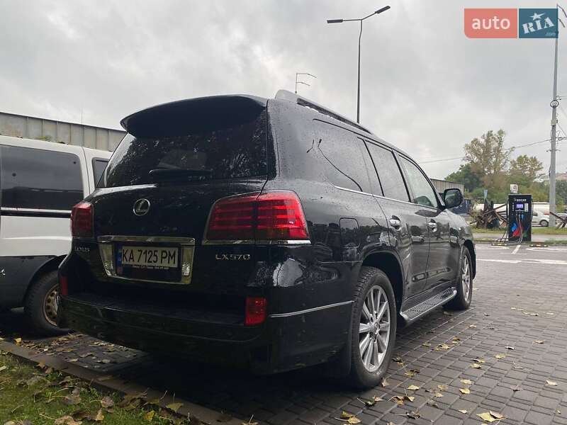Внедорожник / Кроссовер Lexus LX 2010 в Киеве