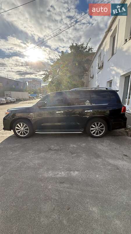 Внедорожник / Кроссовер Lexus LX 2011 в Киеве