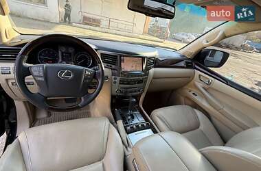 Внедорожник / Кроссовер Lexus LX 2011 в 