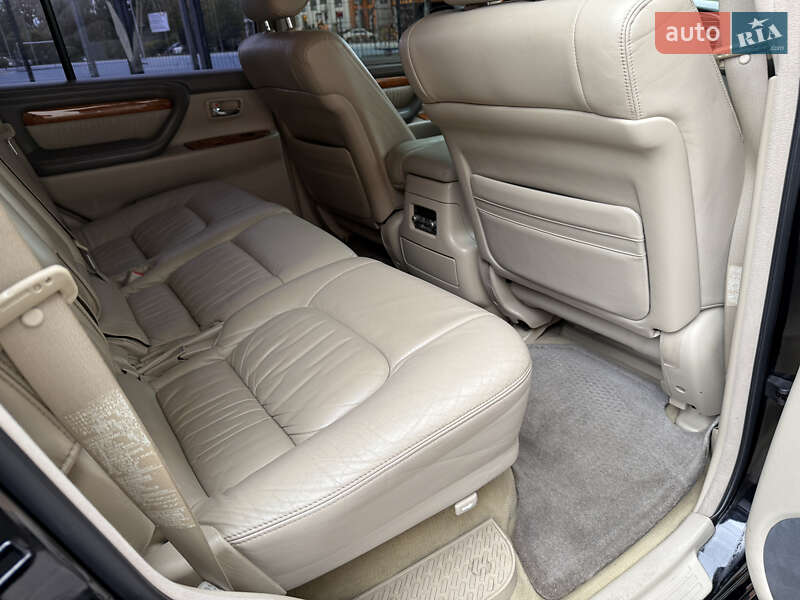 Внедорожник / Кроссовер Lexus LX 2006 в Киеве