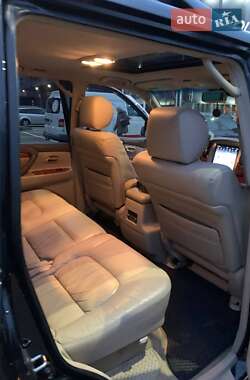 Позашляховик / Кросовер Lexus LX 2005 в 