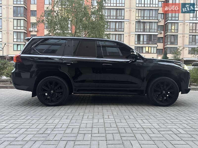 Позашляховик / Кросовер Lexus LX 2018 в Дніпрі фото 38 Позашляховик / Кросовер Lexus LX 2018 в Дніпрі