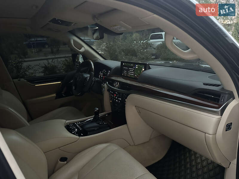 Позашляховик / Кросовер Lexus LX 2018 в Дніпрі фото 42 Позашляховик / Кросовер Lexus LX 2018 в Дніпрі