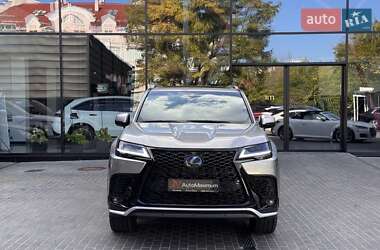Позашляховик / Кросовер Lexus LX 2022 в 
