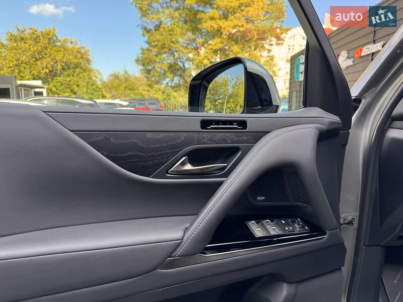 Позашляховик / Кросовер Lexus LX 2022 в Одесі