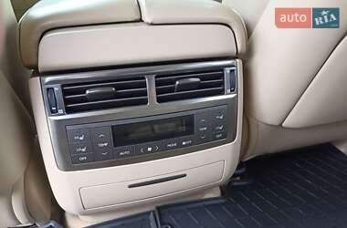 Позашляховик / Кросовер Lexus LX 2010 в 