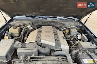 Внедорожник / Кроссовер Lexus LX 2005 в 