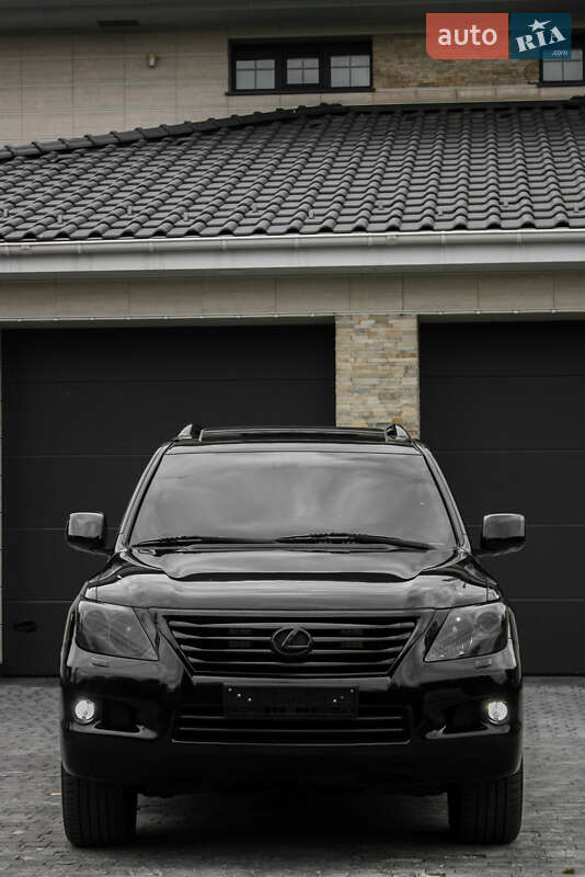 Lexus LX 2008
