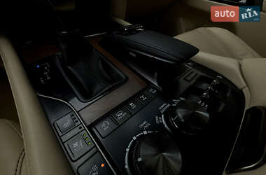 Позашляховик / Кросовер Lexus LX 2016 в  фото 122 Позашляховик / Кросовер Lexus LX 2016 в