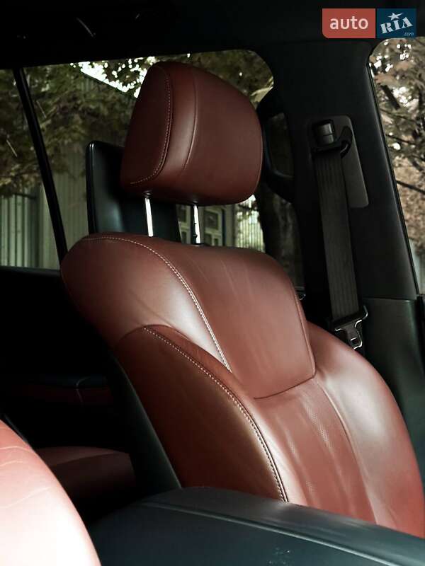 Позашляховик / Кросовер Lexus LX 2015 в Дніпрі