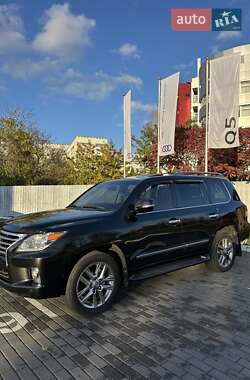Позашляховик / Кросовер Lexus LX 2014 в Києві