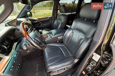 Внедорожник / Кроссовер Lexus LX 2017 в 