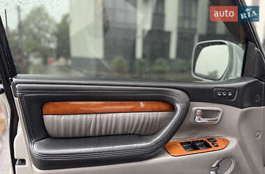 Внедорожник / Кроссовер Lexus LX 2007 в 