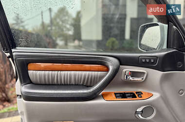 Внедорожник / Кроссовер Lexus LX 2007 в 