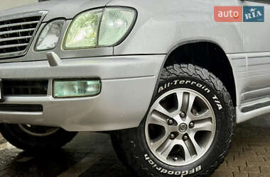 Внедорожник / Кроссовер Lexus LX 2007 в 