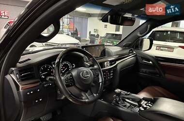 Внедорожник / Кроссовер Lexus LX 2019 в  фото 29 Внедорожник / Кроссовер Lexus LX 2019 в