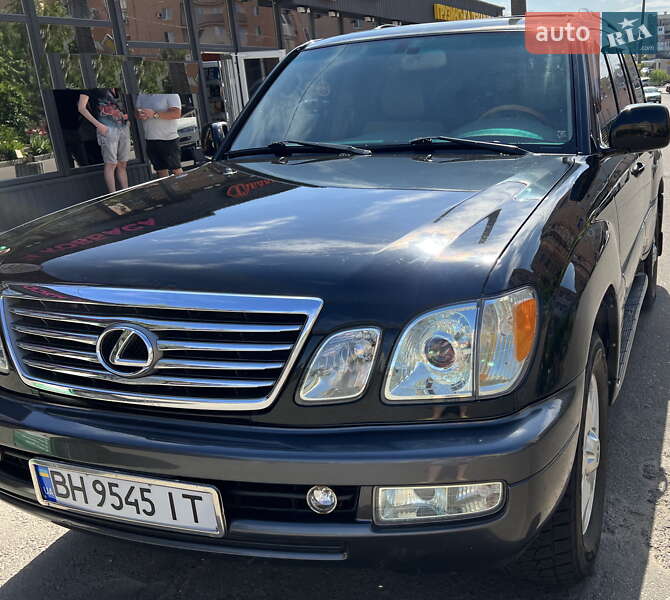 Внедорожник / Кроссовер Lexus LX 2004 в Одессе