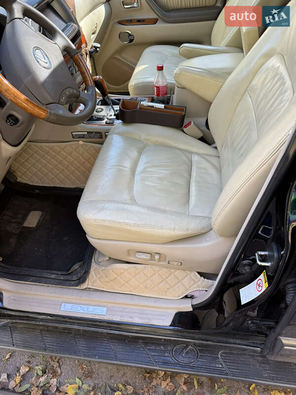 Внедорожник / Кроссовер Lexus LX 2004 в Одессе