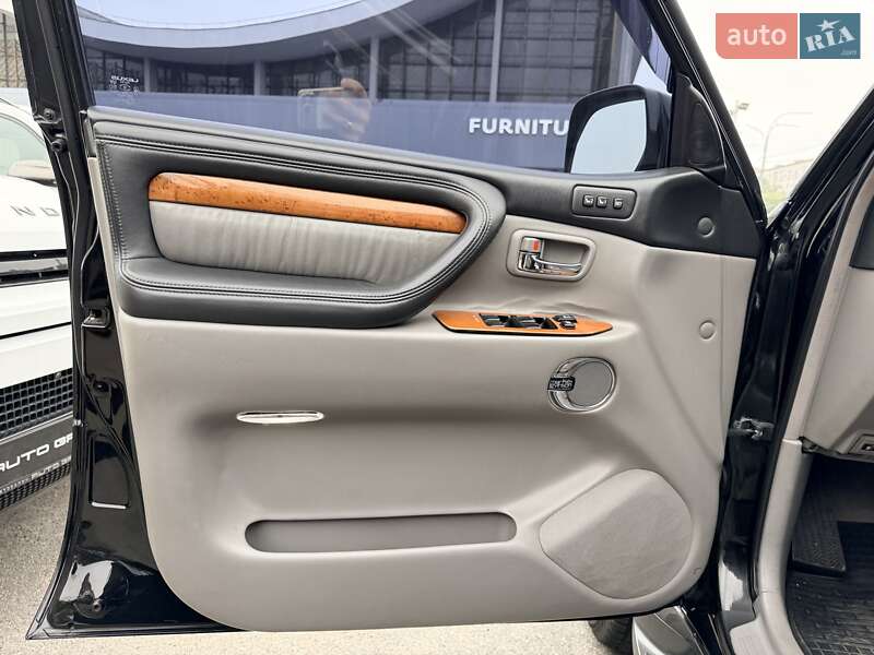 Внедорожник / Кроссовер Lexus LX 2006 в Киеве