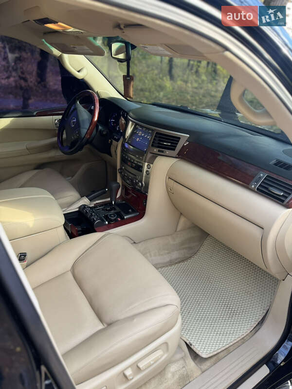 Внедорожник / Кроссовер Lexus LX 2008 в Павлограде фото 12 Внедорожник / Кроссовер Lexus LX 2008 в Павлограде