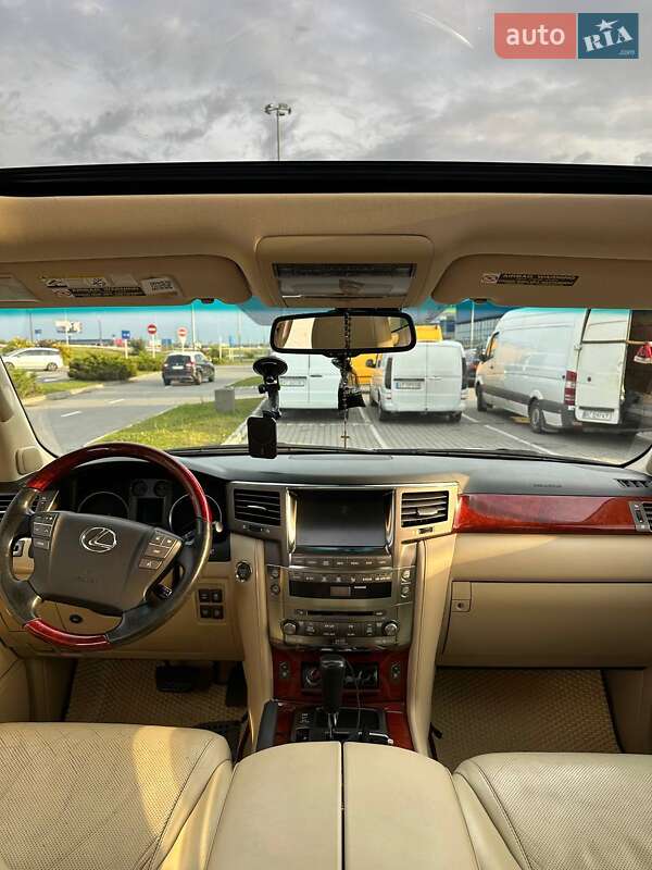 Внедорожник / Кроссовер Lexus LX 2008 в Львове